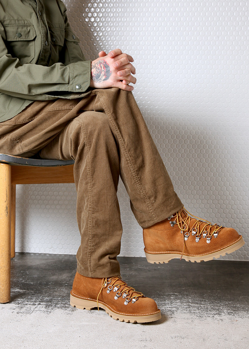 ENGINEERED GARMENTS〉×〈DANNER〉Mountain Trail SP