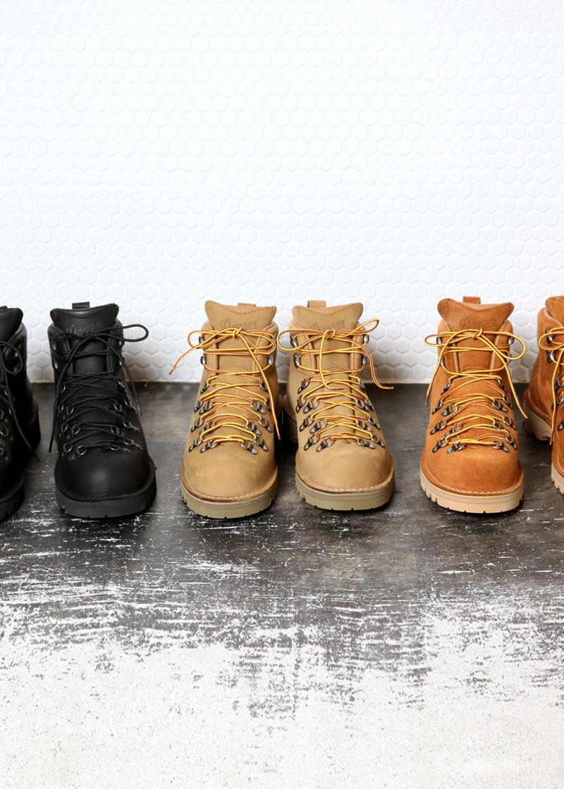 ENGINEERED GARMENTS × Danner